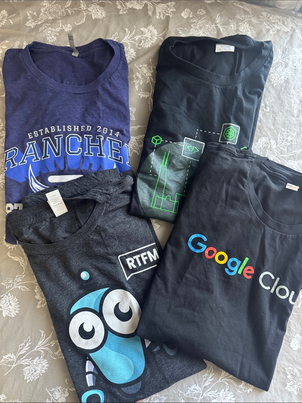 Kubecon tech tees bundle XL